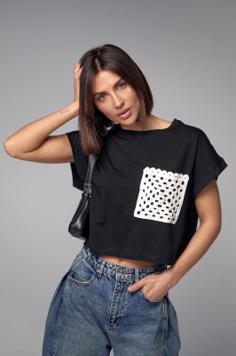 Укорочена футболка з ажурною кишенею - 08756 чорна