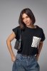 Укорочена футболка з ажурною кишенею - 08756 чорна