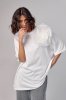 Подовжена футболка oversize з об'ємною квіткою - 12378 біла
