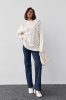 В'язаний светр із косами oversize 231198 кремовий