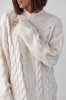 В'язаний светр із косами oversize 231198 кремовий